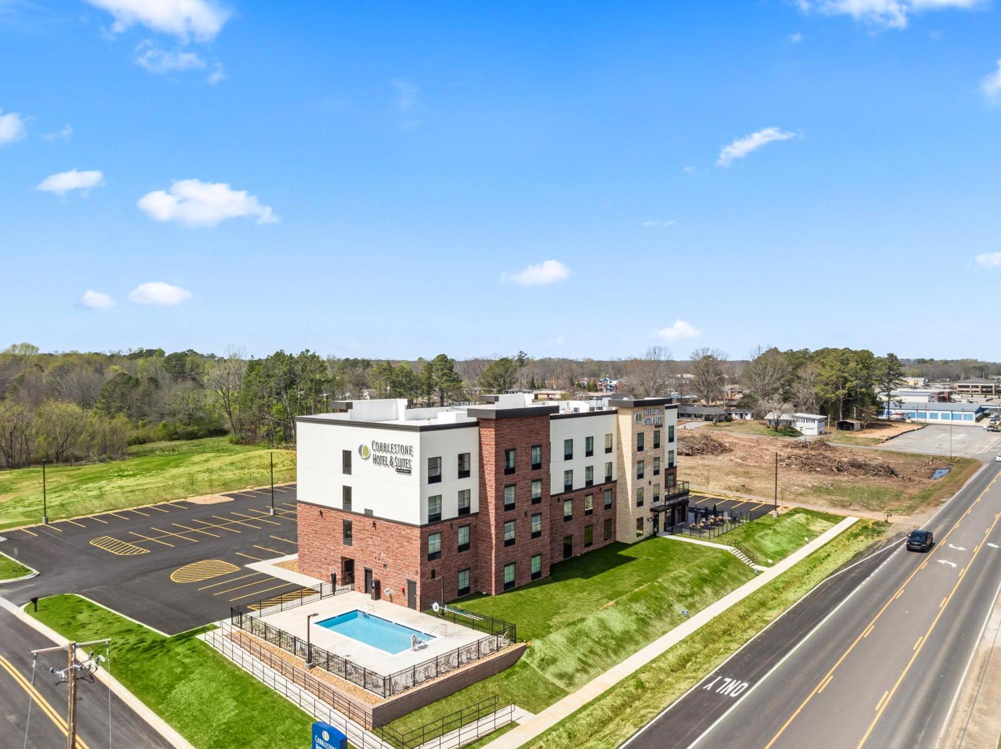 Cobblestone Hotel & Suites - Cullman Exteriör bild